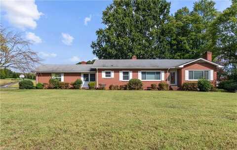 8695 Lasater Road, Clemmons, NC 27012