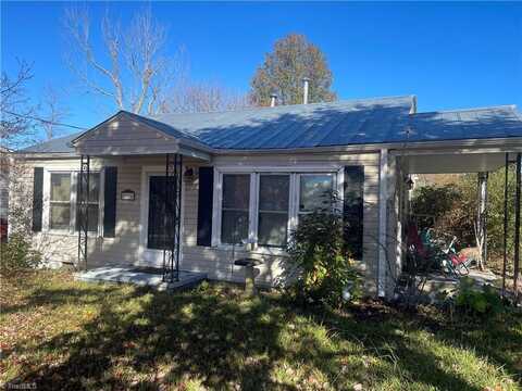 816 Georgia Avenue, Thomasville, NC 27360