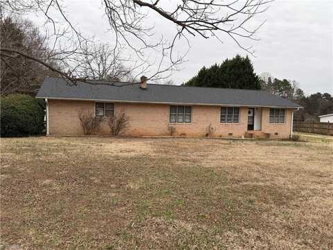 525 Gladstone Road, Mocksville, NC 27028