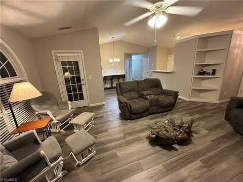 932 Scholastic Court, Winston Salem, NC 27106