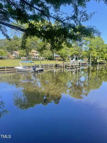 103 Anchor Way, New Bern, NC 28562