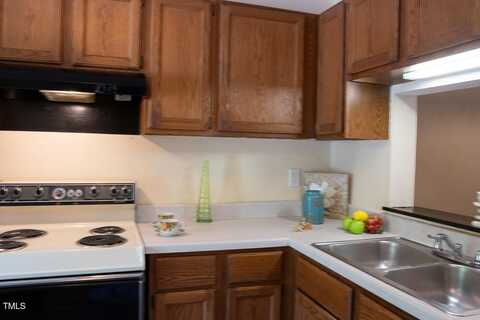 230 St Andrews Lane, Chapel Hill, NC 27517