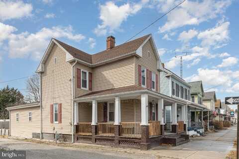 533 BALTIMORE STREET, HANOVER, PA 17331