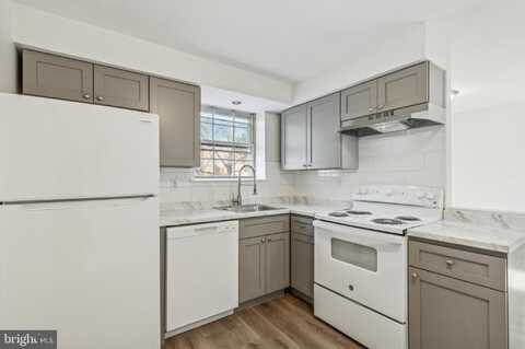 329 BUTTONWOOD STREET, NORRISTOWN, PA 19401