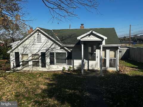 1943 S YORK STREET, MECHANICSBURG, PA 17055