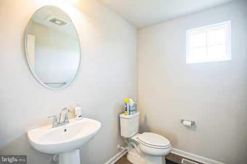 82 KINGSBERRY LANE, WOODSTOWN, NJ 08098