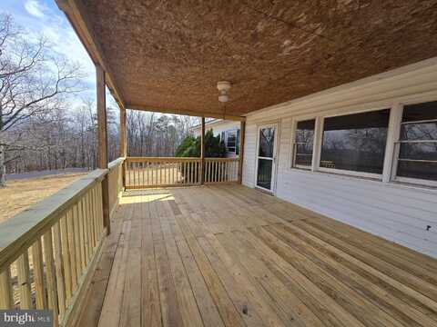 482 MORTON GROVE ROAD, BERKELEY SPRINGS, WV 25411