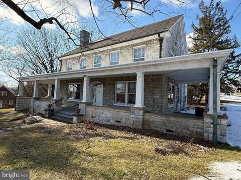 135 LOUDON ROAD, MERCERSBURG, PA 17236