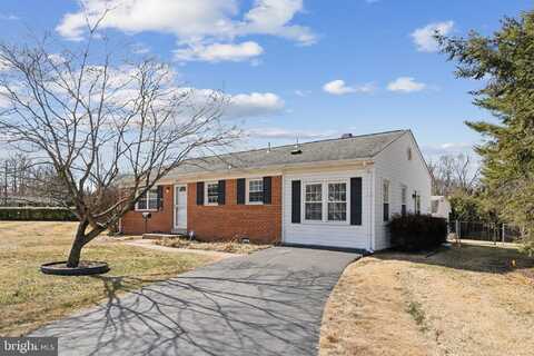 8016 MACE CIRCLE, MANASSAS, VA 20111