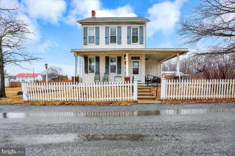 19 WALNUT STREET, SHOEMAKERSVILLE, PA 19555