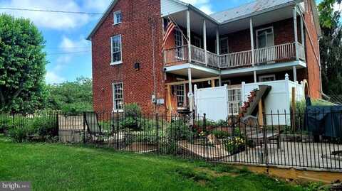 229 N LINDEN AVENUE N, GREENCASTLE, PA 17225