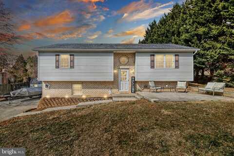 7163 HERSHEY ROAD, SPRING GROVE, PA 17362