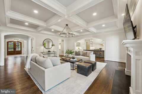 1070 VISTA DRIVE, MCLEAN, VA 22102