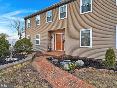 504 W GREENWAY STREET, FLEETWOOD, PA 19522