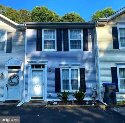 104 CREEKSIDE COURT, NEWARK, DE 19702