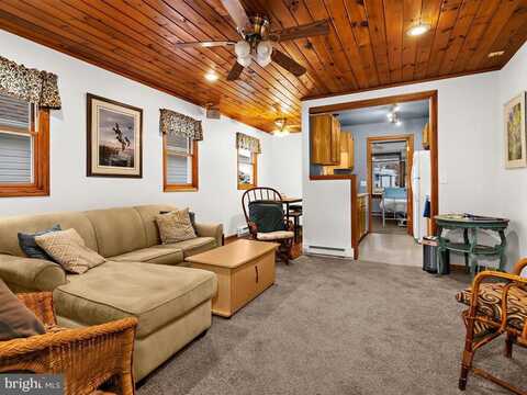 1 KENT DRIVE, BETTERTON, MD 21610