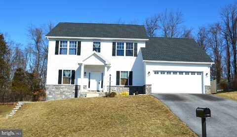 209 WHITE OAK CIRCLE, MOUNT HOLLY SPRINGS, PA 17065