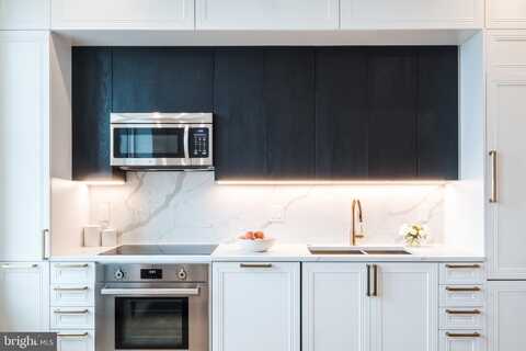 1401 SPRUCE STREET, PHILADELPHIA, PA 19102