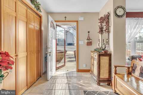 1473 WINDSOR CASTLE ROAD, HAMBURG, PA 19526