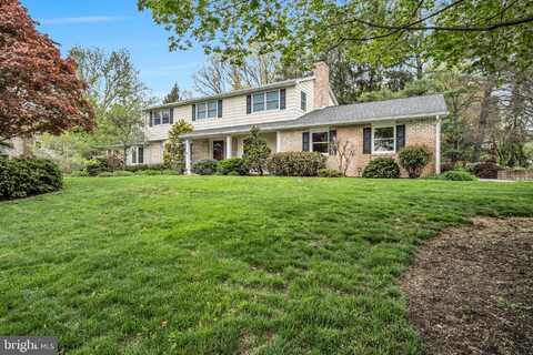 901 STRATFORD DRIVE, CARLISLE, PA 17013