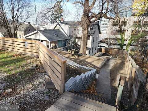 228 CRAWFORD AVENUE, CONSHOHOCKEN, PA 19428