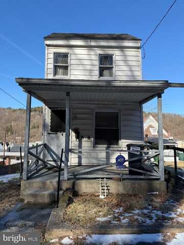 216 LOWER RAILROAD ST, GIRARDVILLE, PA 17935