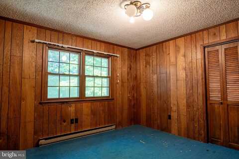 8525 PORTSVILLE ROAD, LAUREL, DE 19956