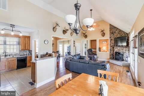 6713 BENS LANE, HURLOCK, MD 21643