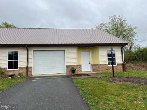 70 BRIARWOOD LANE, BERKELEY SPRINGS, WV 25411