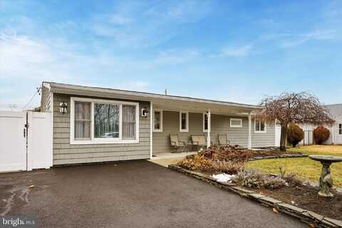 494 LAKESIDE DRIVE, LEVITTOWN, PA 19054