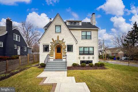 4803 WASHINGTON BOULEVARD, ARLINGTON, VA 22205