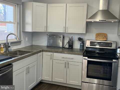 419 HIGHLAND DRIVE, EDGEWATER, MD 21037