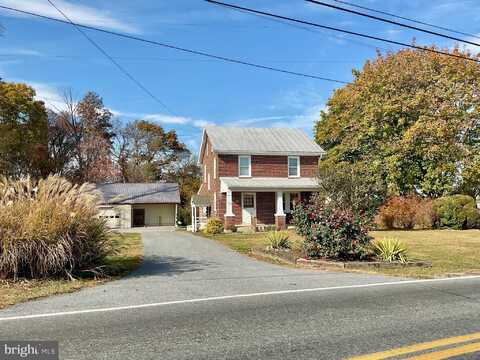 677 WIDE HOLLOW ROAD, EAST EARL, PA 17519