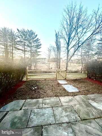 9533 FERN HOLLOW, GAITHERSBURG, MD 20886