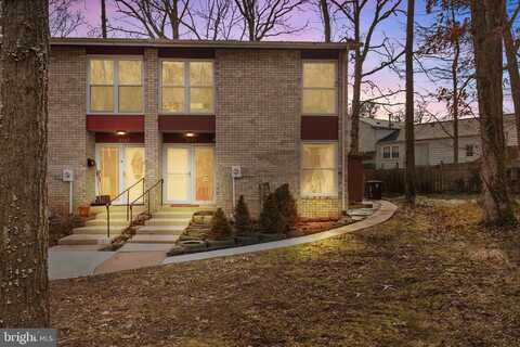 8585 SEASONS WAY, LANHAM, MD 20706