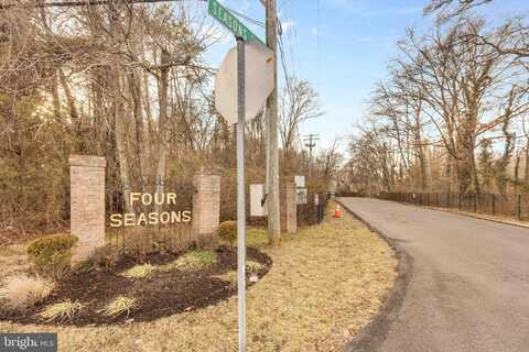 8585 SEASONS WAY, LANHAM, MD 20706