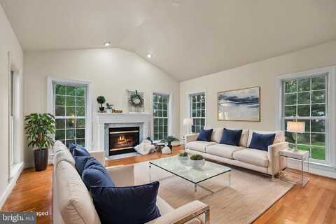 8036 HOLLAND ROAD, ALEXANDRIA, VA 22306