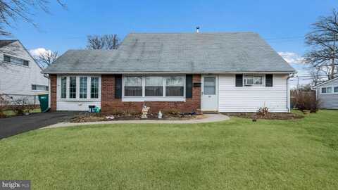 34 JASMINE ROAD, LEVITTOWN, PA 19056