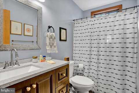 122 BIG BASS DRIVE, GOULDSBORO, PA 18424