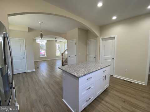 399 SOUTH INDEPENDENCE DRIVE, MONTROSS, VA 22520