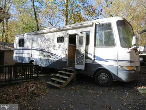 79-8/9/10 DETOUR ROAD, FALLING WATERS, WV 25419
