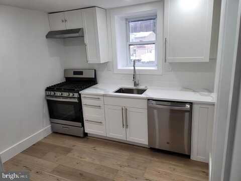525 SPRING MILL AVENUE, CONSHOHOCKEN, PA 19428