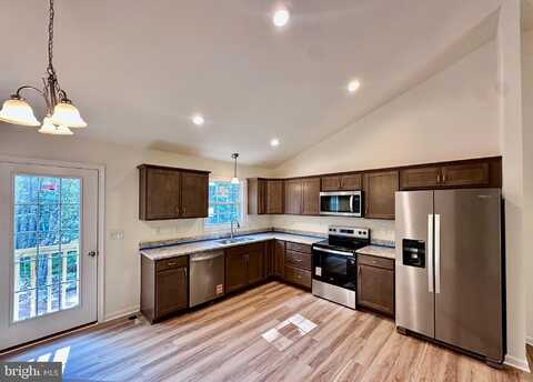 1303 ARRINGTON MOUNTAIN ROAD, HAYWOOD, VA 22722
