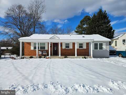 8027 MACE CIRCLE, MANASSAS, VA 20111