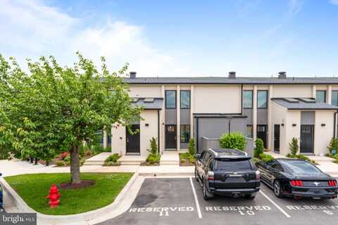 19520 VILLAGE WALK DRIVE, MONTGOMERY VILLAGE, MD 20886