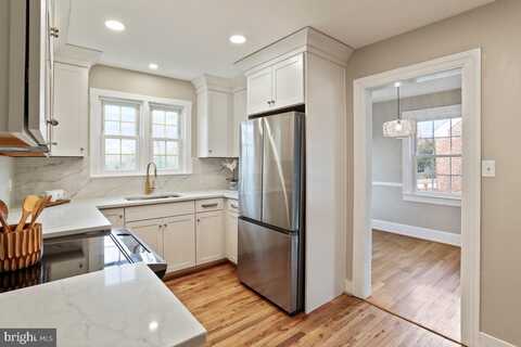 8013 MAIN STREET, MIDDLETOWN, VA 22645