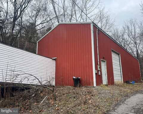 102 E MAIN STREET, HANCOCK, MD 21750
