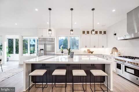 2936 N OXFORD STREET, ARLINGTON, VA 22207