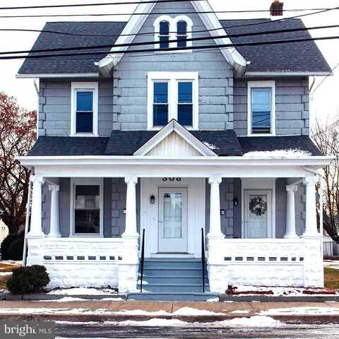 308 E BROAD STREET, QUAKERTOWN, PA 18951