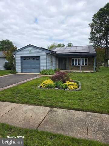 4 THORNBURY PLACE, SOUTHAMPTON, NJ 08088